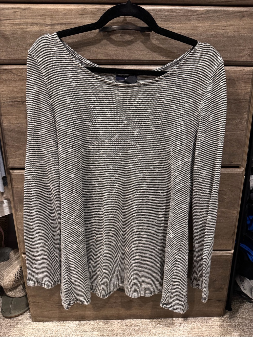 GAP Women's Black and White Striped Long Sleeve Top